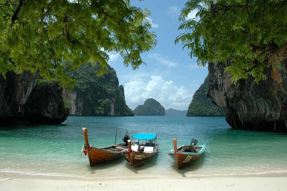 boatsonbeach
