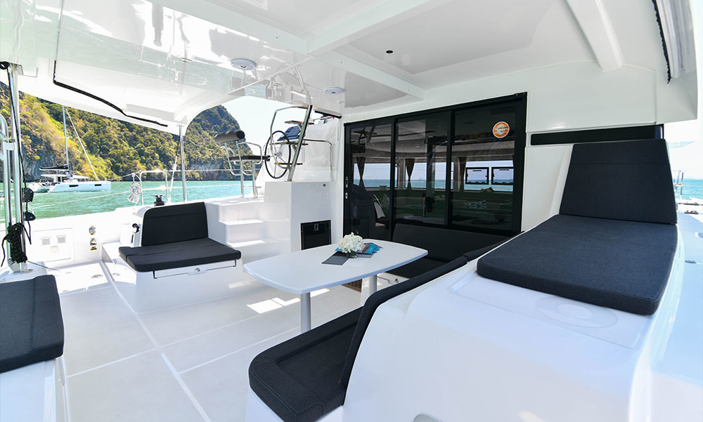 Lagoon 42