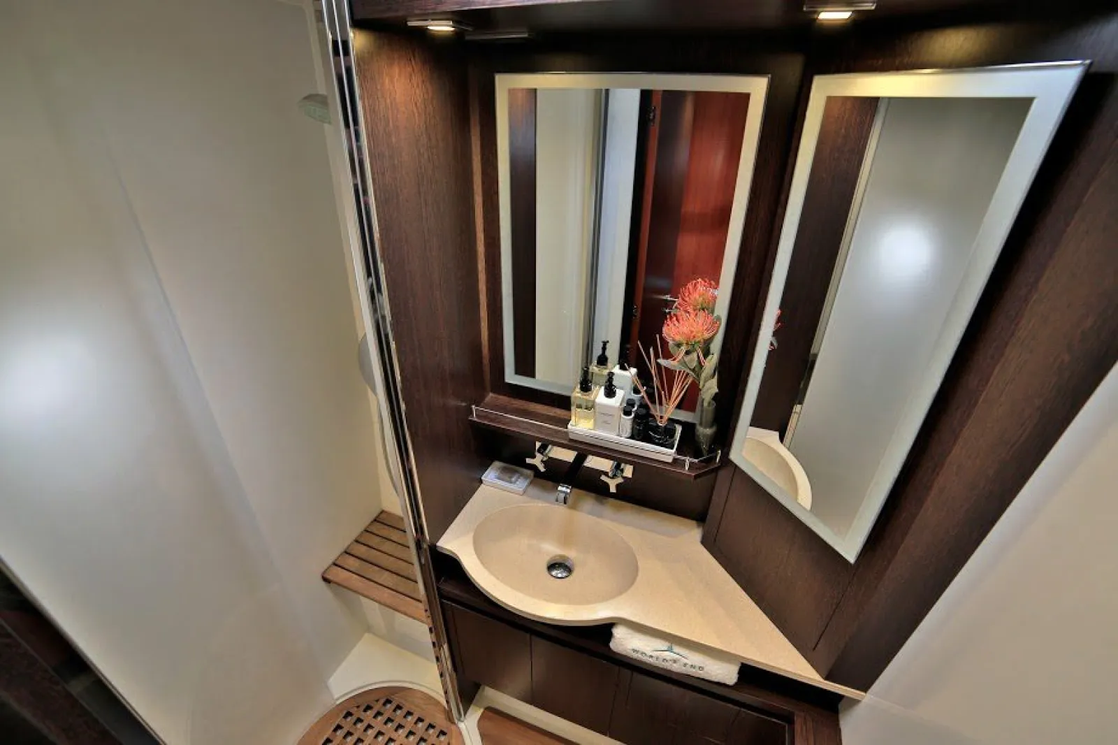 Best yachts to charter in Hong Kong – enjoy Spring on the water