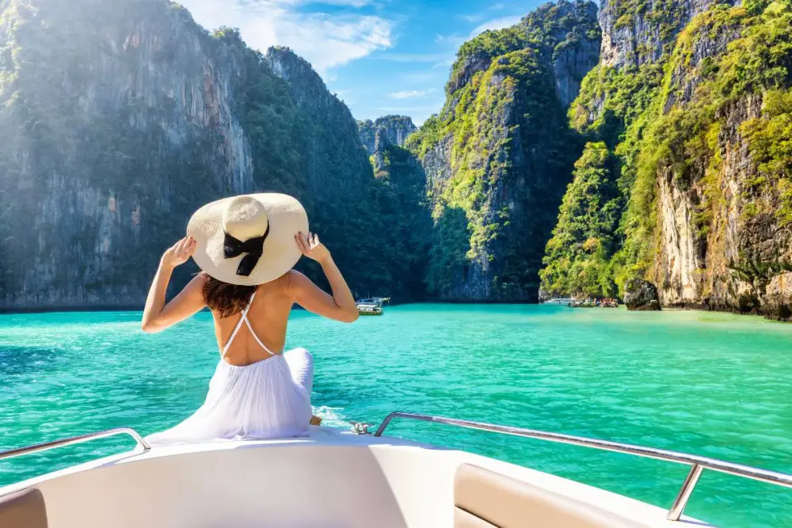 The Best Time of Year to Charter a Yacht in Thailand