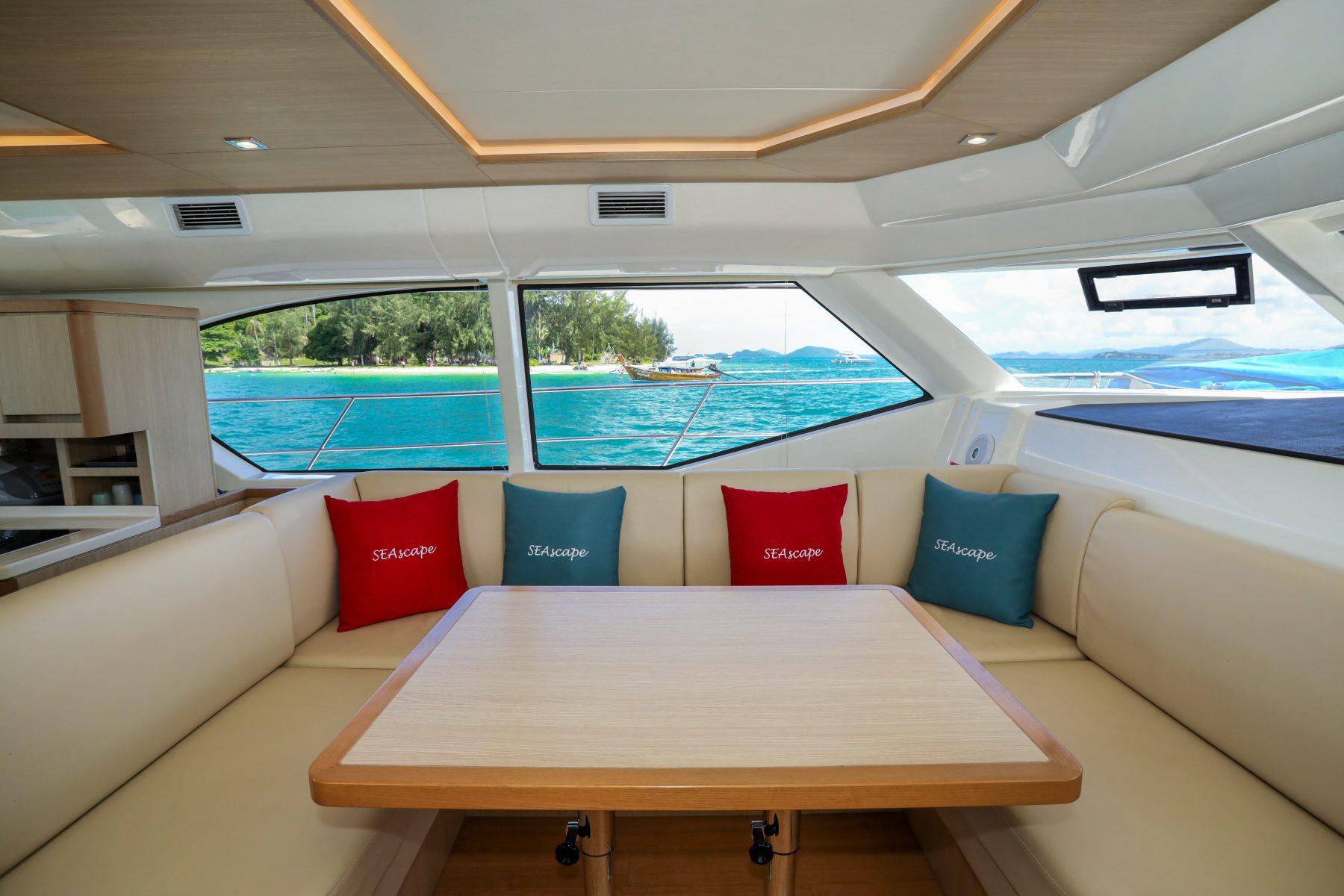 Aquila 44