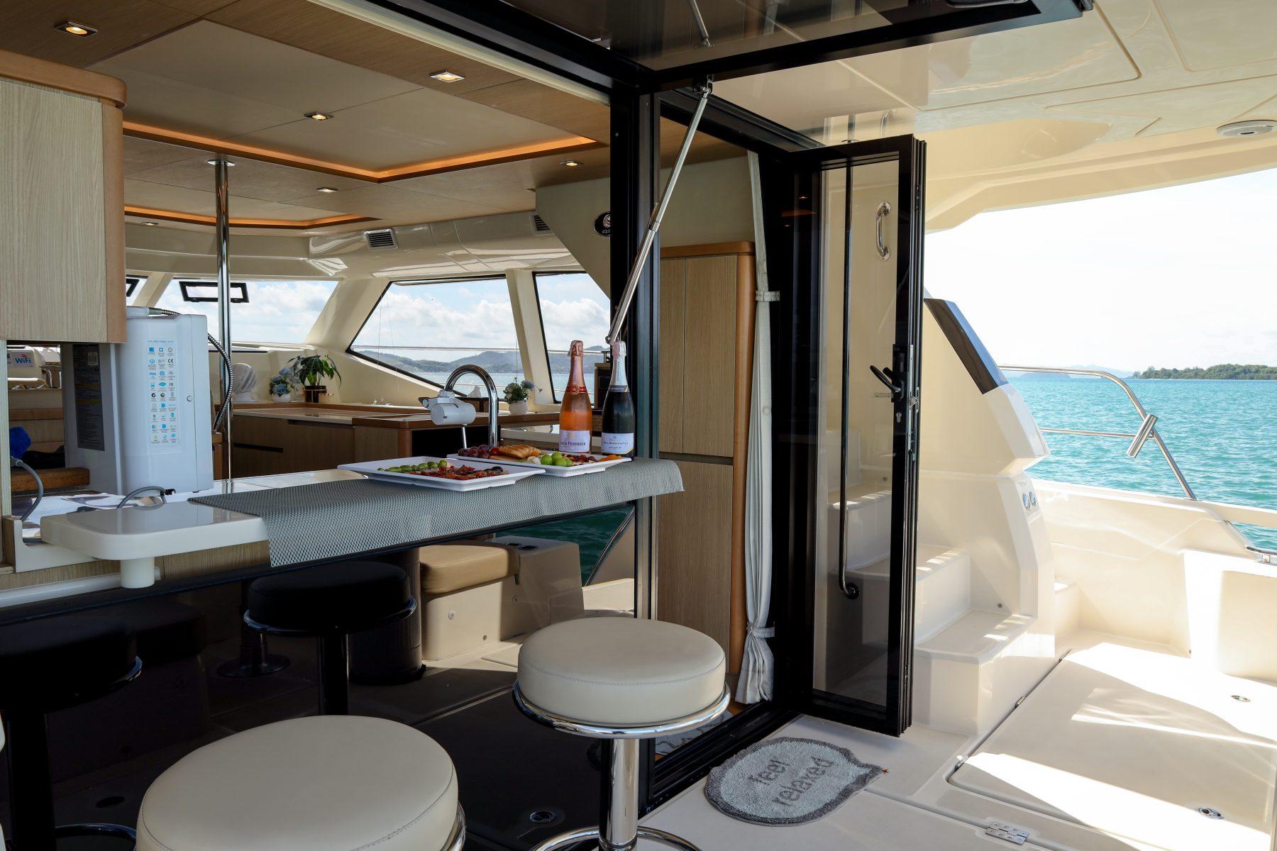 Aquila 44