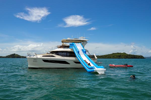 Aquila 44 photo 18