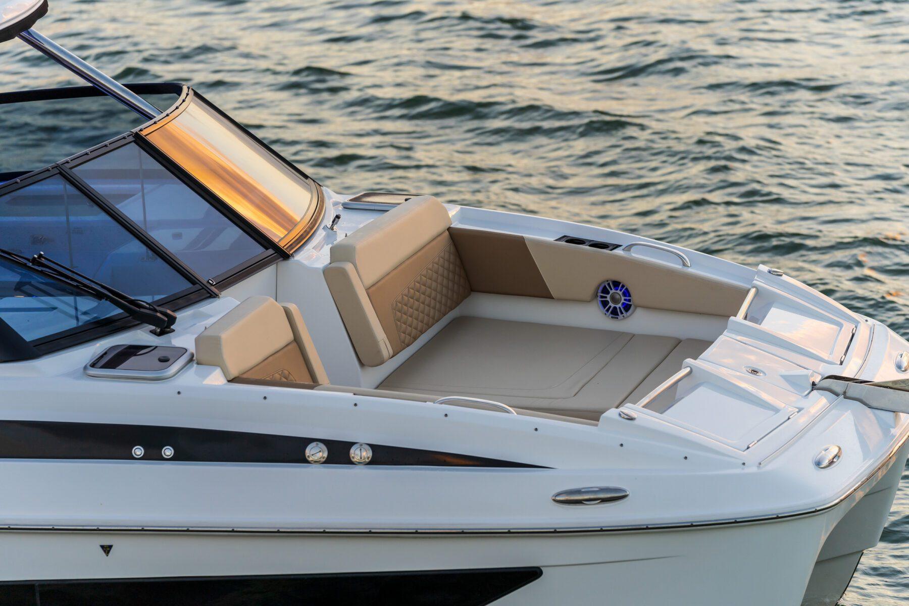 Aquila 32 – Power Catamaran