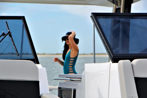 Aquila 32 – Power Catamaran photo 10