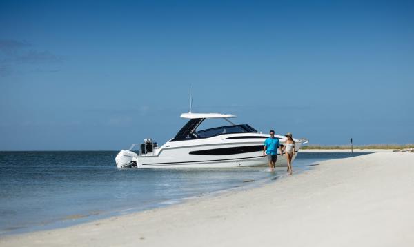 Aquila 32 – Power Catamaran photo 13