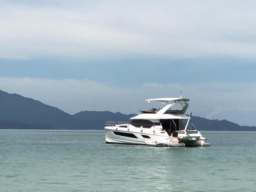 Aquila 44