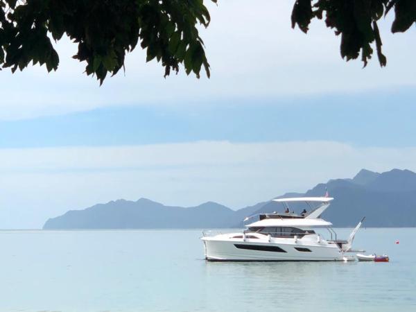 Aquila 44 photo 3
