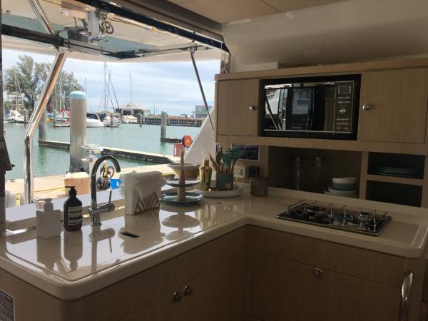 Aquila 44 photo 7