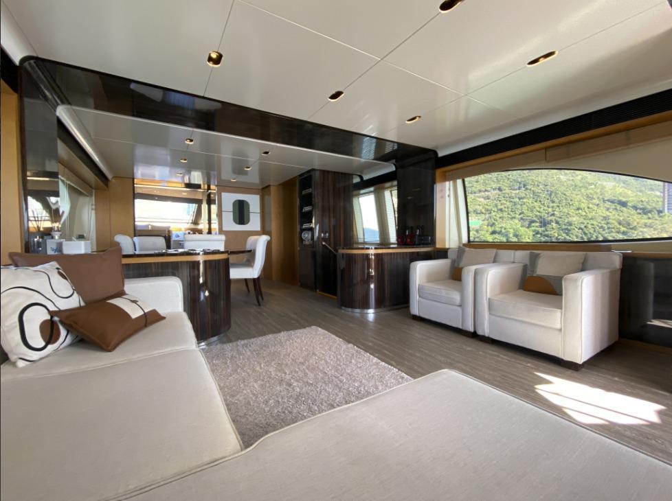 Azimut 88 Amazing Grace photo 5
