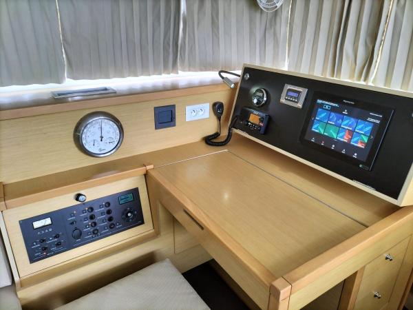 Lagoon 400S2 Eos photo 13
