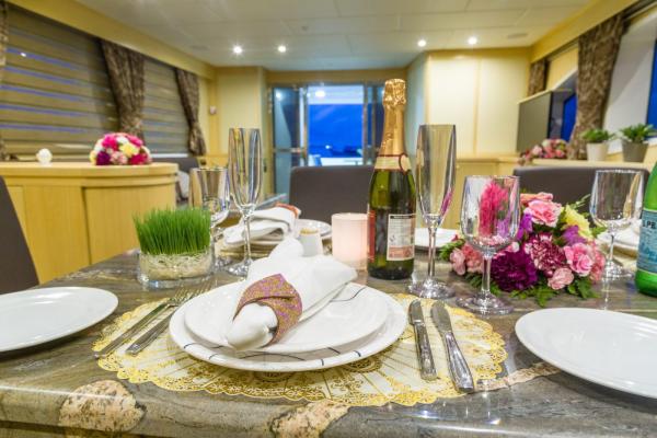 F Yacht photo 8