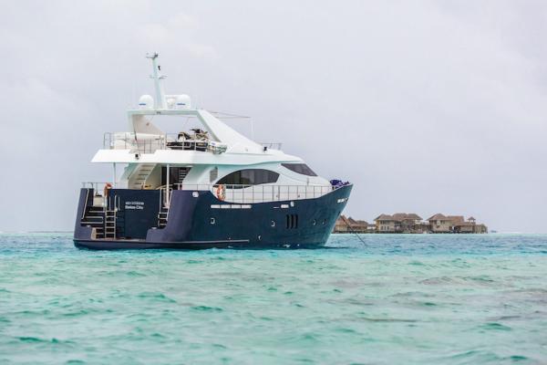 F Yacht photo 16