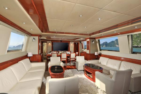 Falcon 106 photo 7