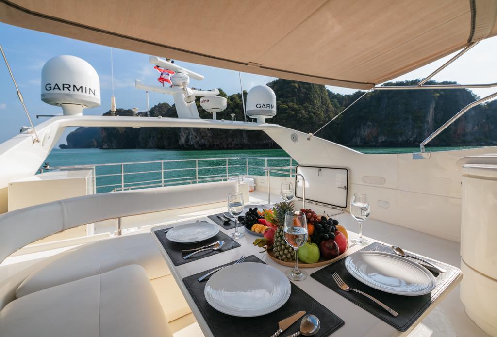 Ferretti 80