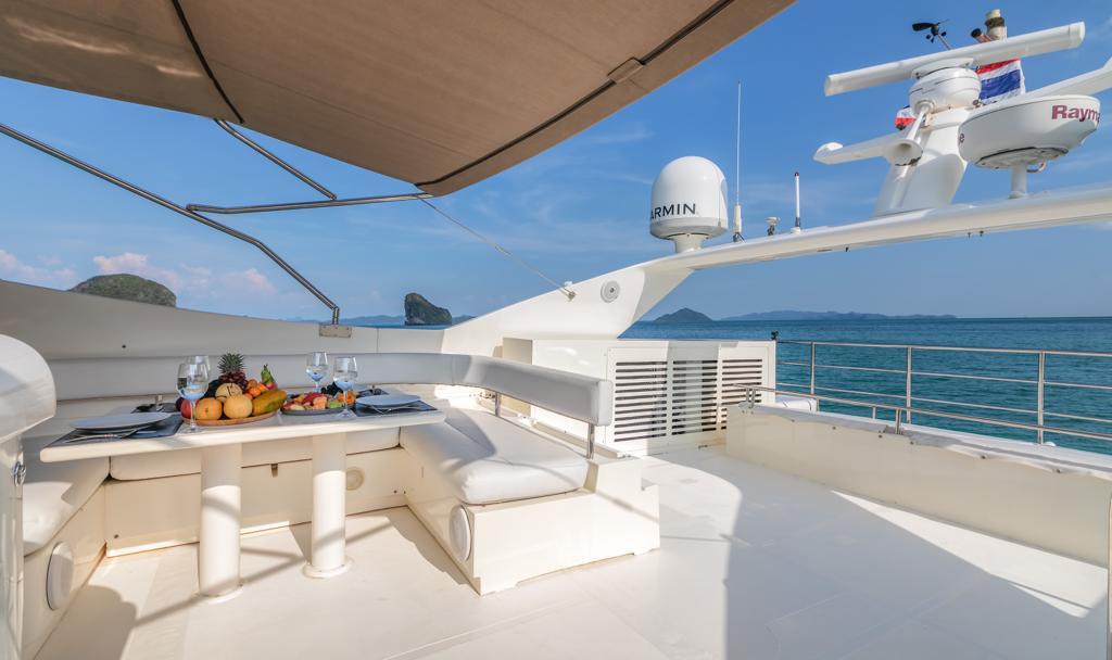 Ferretti 80
