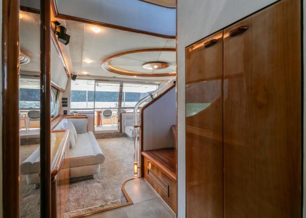 Ferretti 80 photo 17
