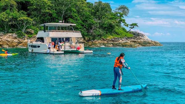 Fortuna Power Catamaran photo 7