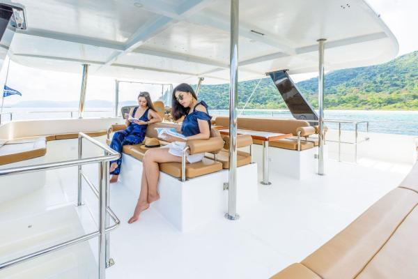 Fortuna Power Catamaran photo 14