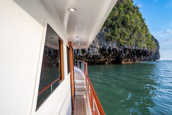 Grand Banks 53ft. photo 12