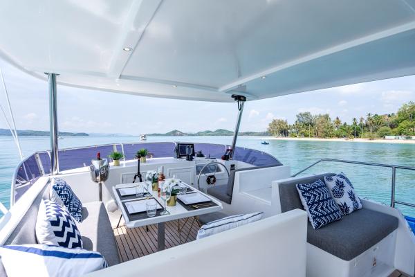 Grand Banks 53ft. photo 17