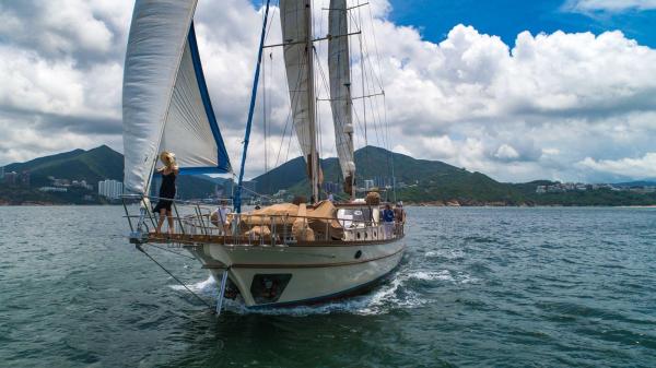 Lady Lorraine 99 photo 4