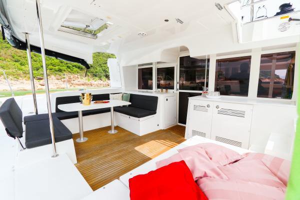 Lagoon 450 Yue Thai photo 9