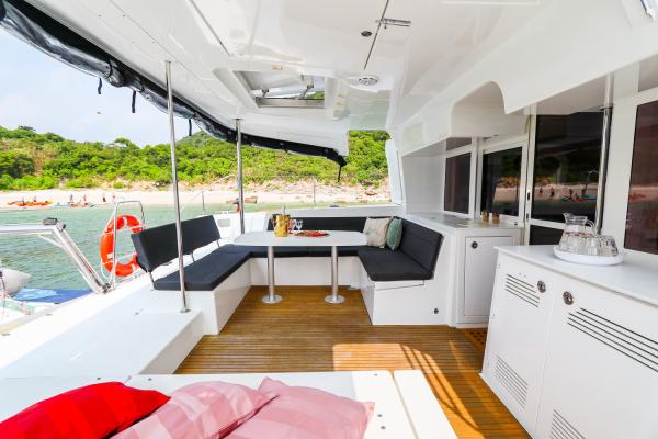 Lagoon 450 Yue Thai photo 10