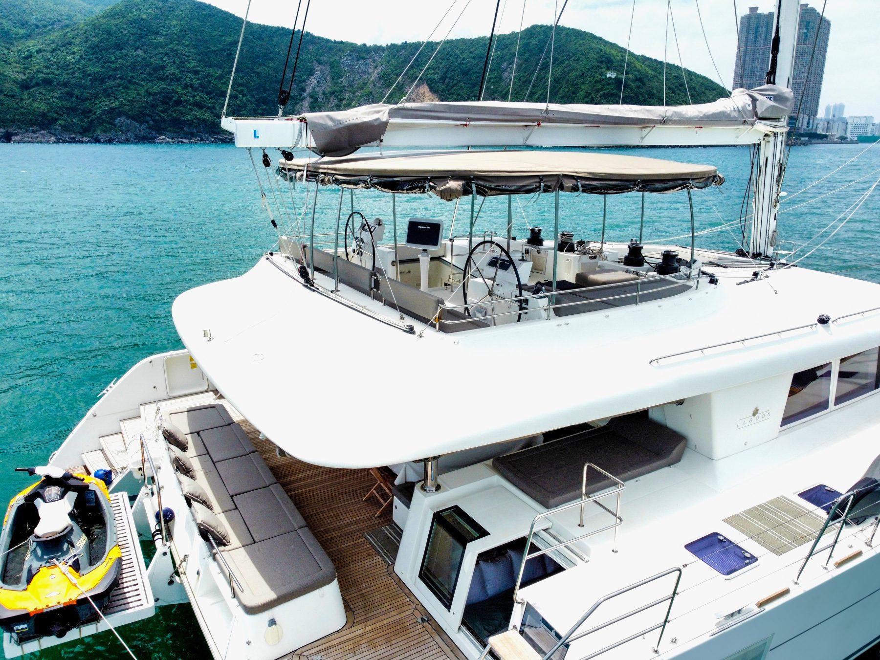 Lagoon 620