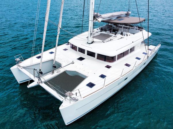 Lagoon 620 photo 10