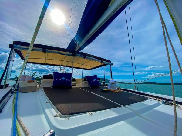 Lagoon 450F photo 12