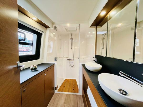 Nautitech 46 Fly Catamaran photo 11