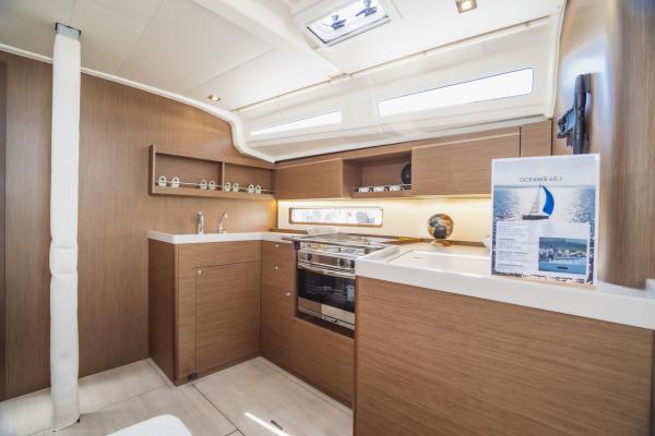 Oceanis 40.1 photo 9