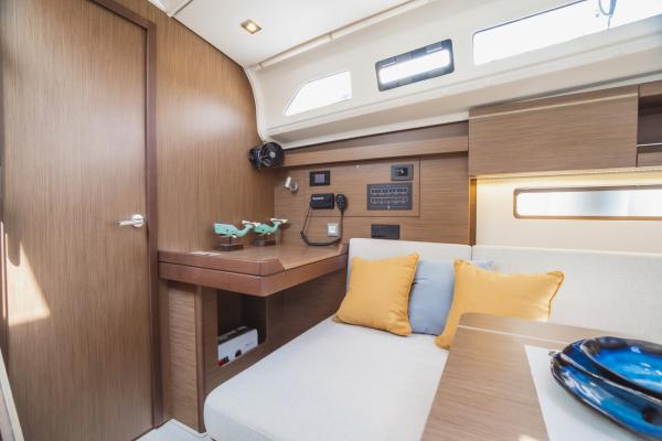 Oceanis 40.1 photo 11