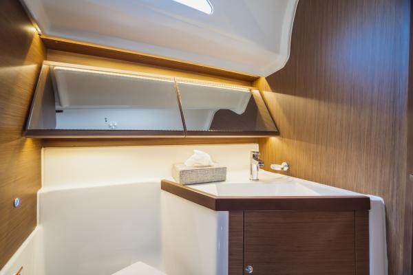 Oceanis 40.1 photo 16