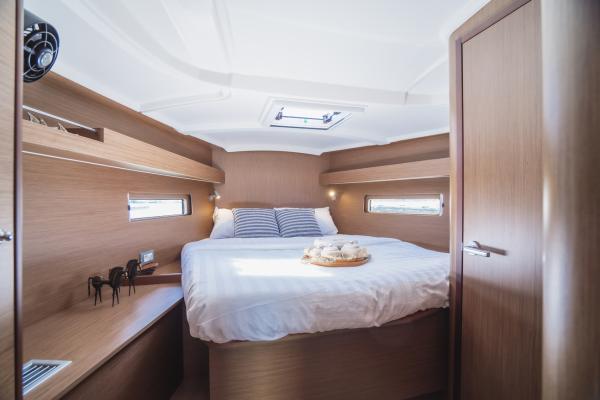 Oceanis 40.1 photo 17