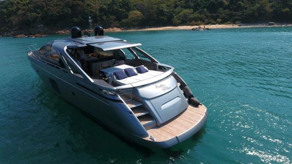 Pershing 70 photo 3