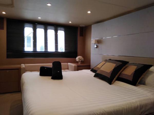Princess V62 photo 11