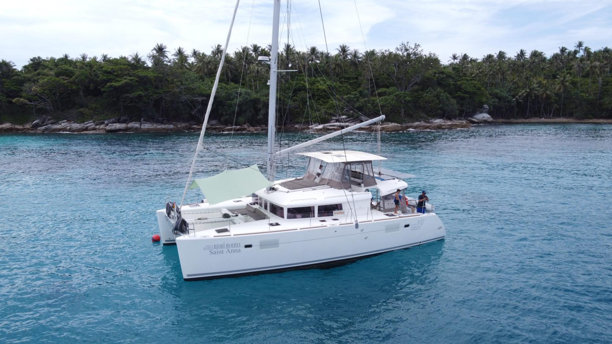 Saint Anna (Crewed)