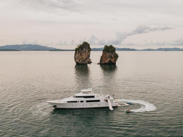 Sea Bear Westport Yachts 130 photo 4