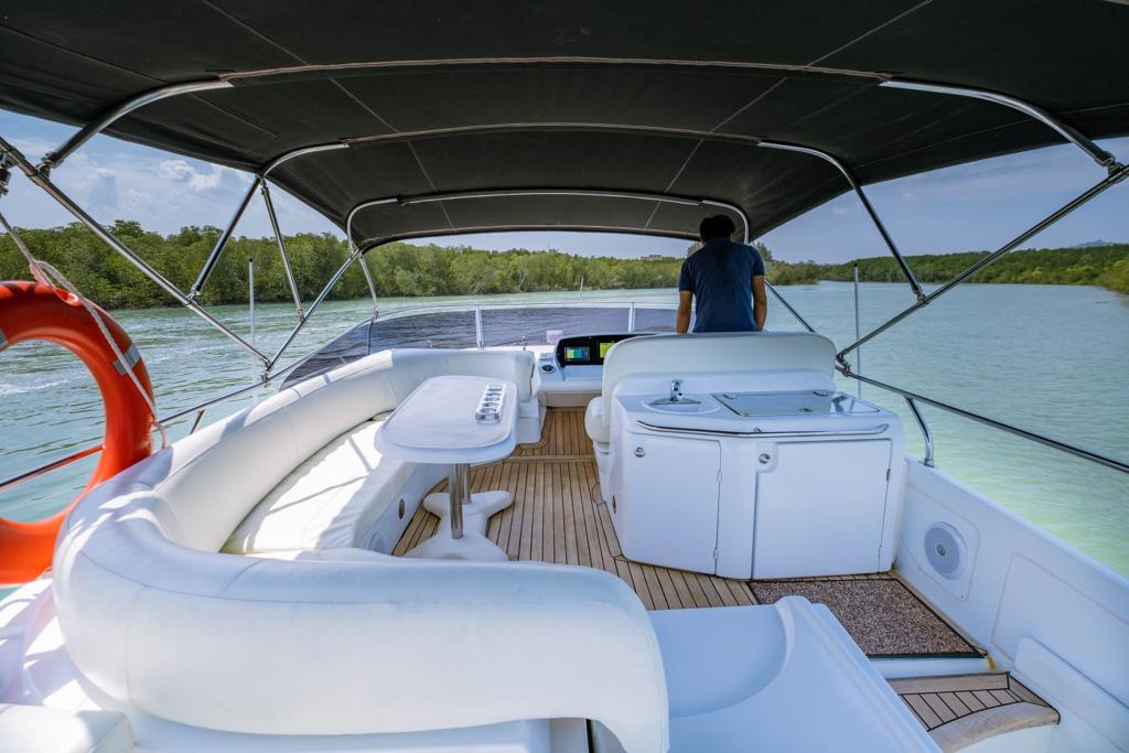 Sealine T51 photo 5