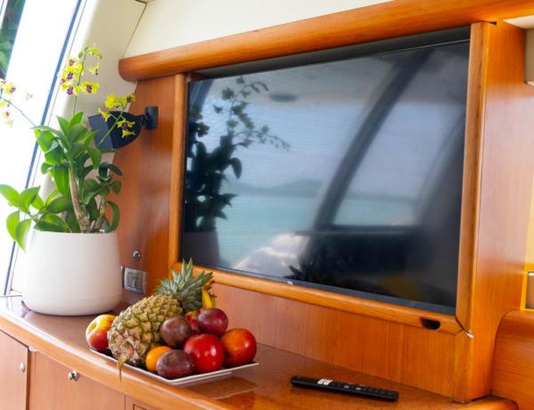 Sealine T51 photo 12