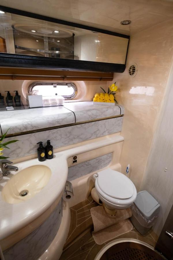 Sealine T51 photo 14