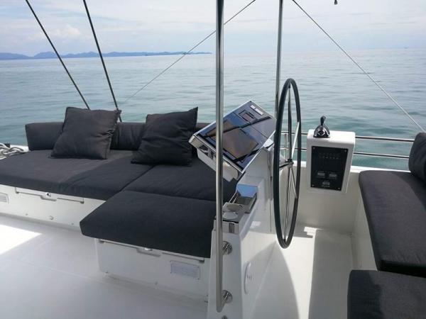 Lagoon 620 Six Degrees photo 9
