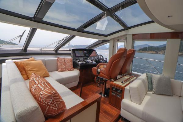 Sunseeker P74 photo 7