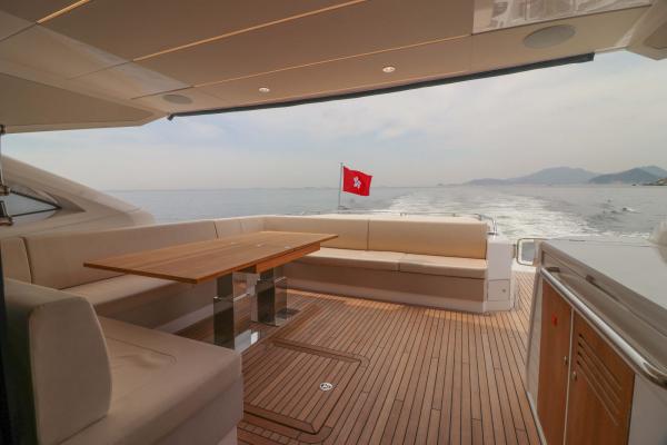 Sunseeker P74 photo 8