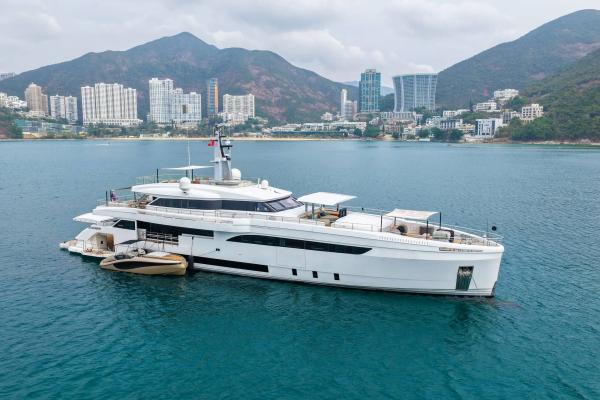 Wider 47M photo 1