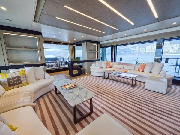 Wider 47M photo 19