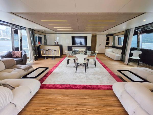 Wider 47M photo 20