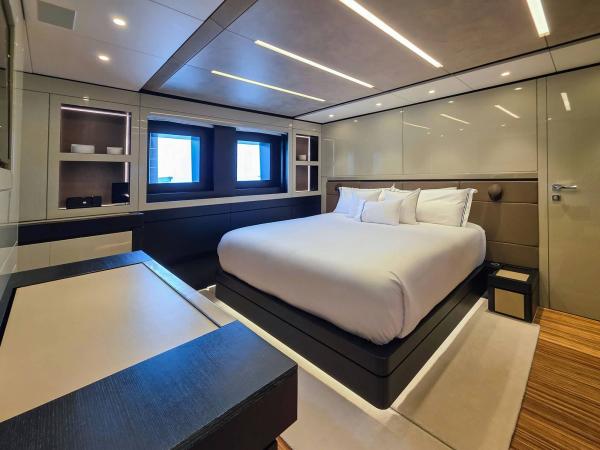 Wider 47M photo 26